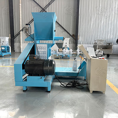 Tavuk Sarsıntılı Granül Pet Extruder Makinesi Yüksek Protein Kuru Doğal Kedi Maması Kedi Davranır
