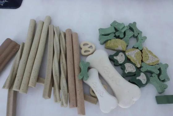 Paslanmaz Çelik 100KW Pet Köpeklerin Dişleri İçin Üretim Hattı Çiğniyor