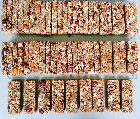 Soya proteini çubuğu Şekillendirme makinesi / çerez fıstığı çubuğu yapma makinesi