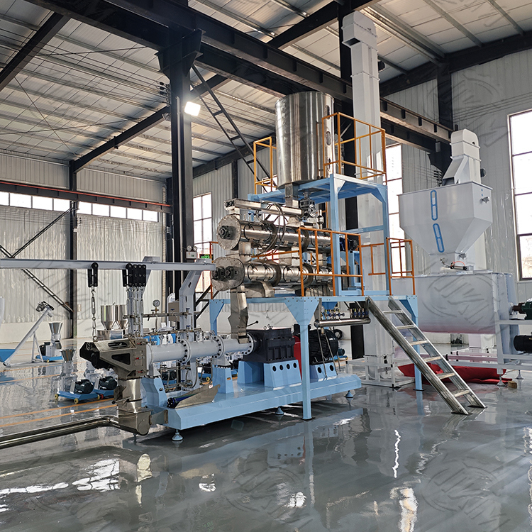 Köpek Maması Yumuşak Çiğneme Atıştırmalıkları İçin Düşük Gürültülü Soğuk Evcil Hayvan Gıda Extruder Makinesi